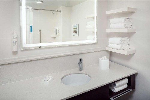 Hampton Inn Atlanta-Northlake - image 14