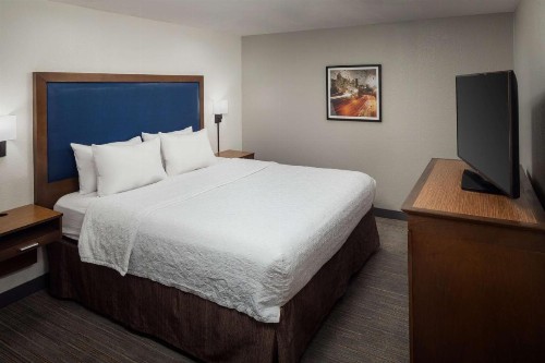 Hampton Inn Atlanta-Northlake - image 17