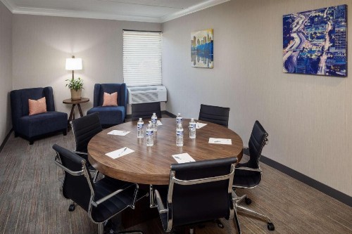 Hampton Inn Atlanta-Northlake - image 29