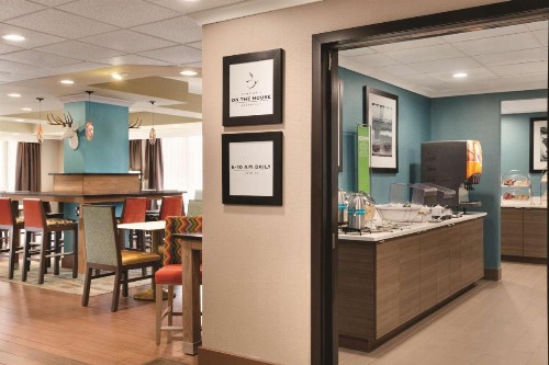 Hampton Inn Atlanta-Buckhead - image 20