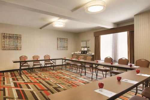 Hampton Inn Atlanta-Buckhead - image 5