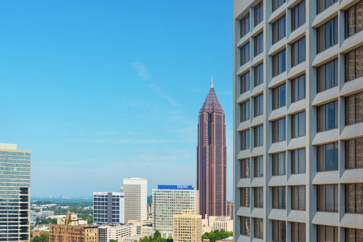 Hilton Atlanta - image 2