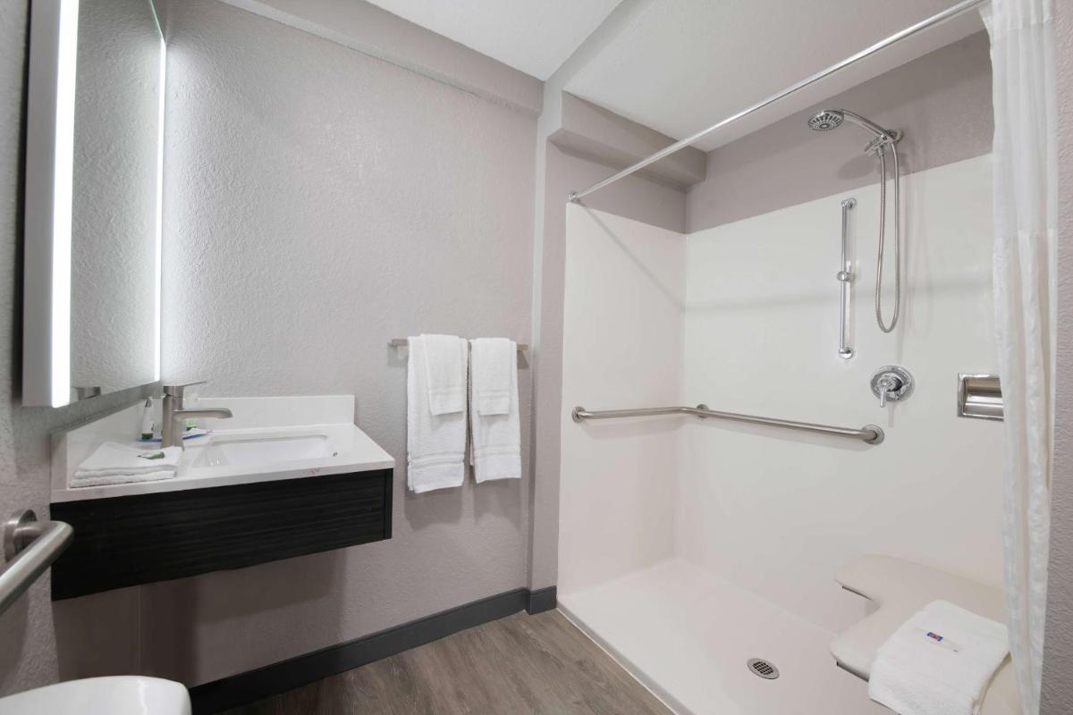 Motel 6-Atlanta GA - Downtown - image 3