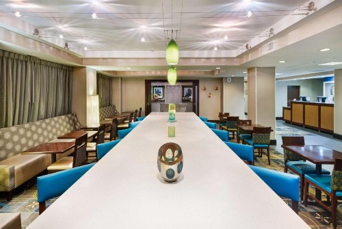 Hampton Inn Atlanta Perimeter Center - image 3