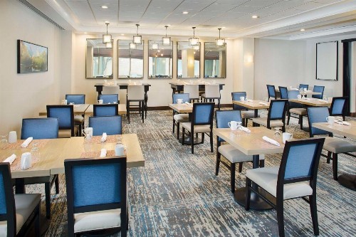 Hilton Atlanta Perimeter Suites - image 8
