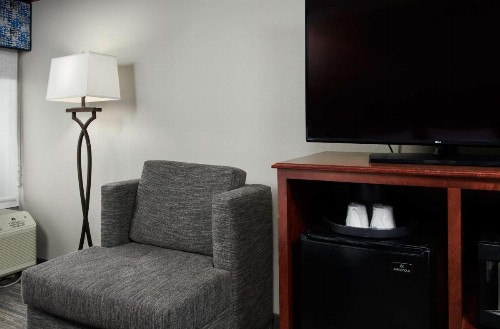 Hampton Inn Atlanta-Cumberland Mall/Cobb Galleria Area - image 15