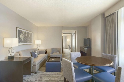 Embassy Suites Atlanta at Centennial Olympic Park - image 12