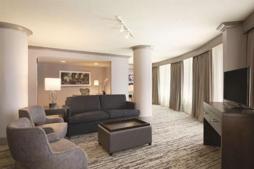 Embassy Suites Atlanta at Centennial Olympic Park - image 19