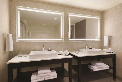 Embassy Suites Atlanta at Centennial Olympic Park - image 22