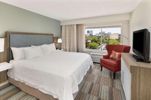 Hampton Inn Atlanta-Georgia Tech-Downtown - image 5