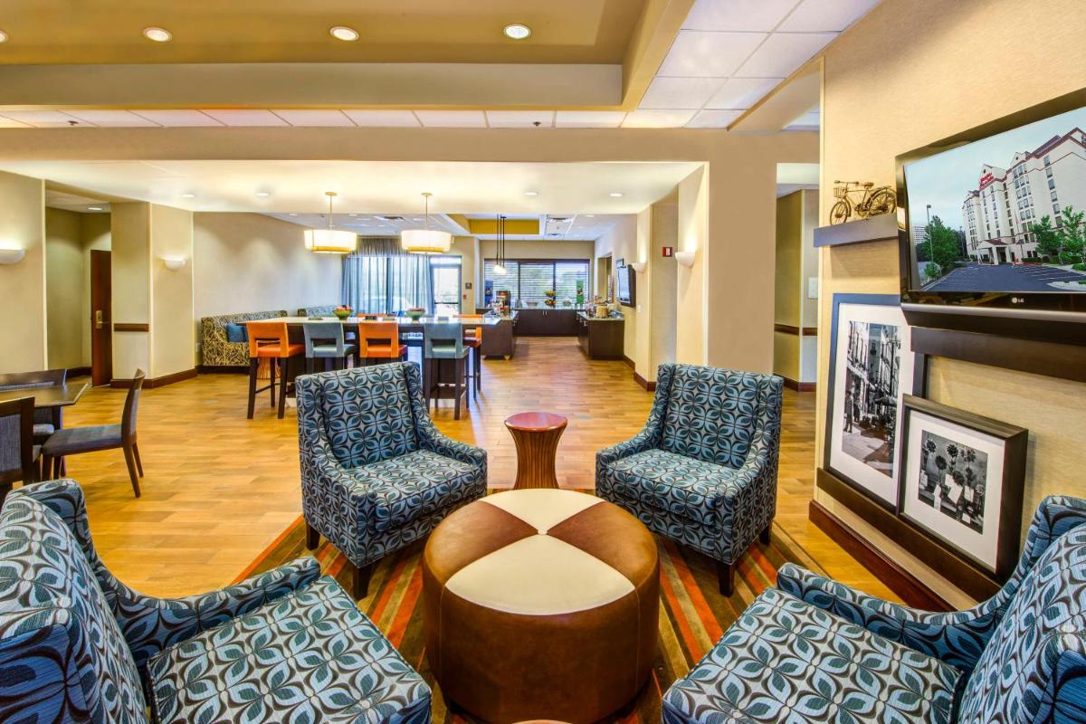 Hampton Inn & Suites Atlanta-Galleria - main image