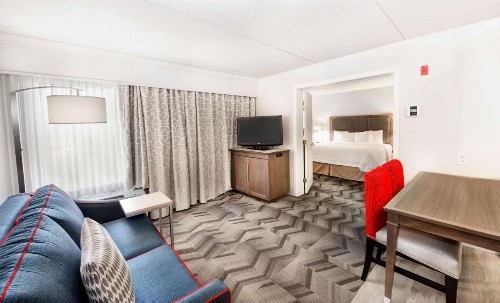 Hampton Inn & Suites Atlanta-Galleria - image 29