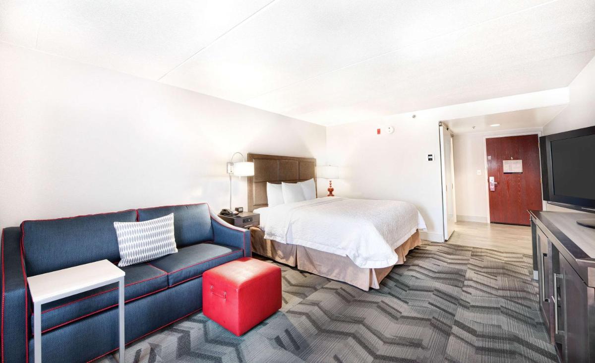 Hampton Inn & Suites Atlanta-Galleria - image 4
