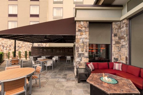 Hilton Garden Inn Atlanta Marietta - image 2