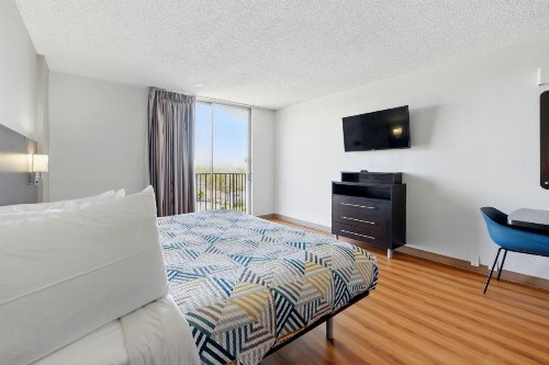 Motel 6-Atlanta GA - Virginia Ave - image 20