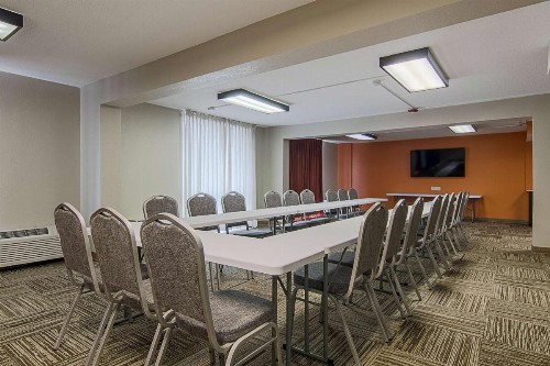 Motel 6-Atlanta GA - Virginia Ave - image 26