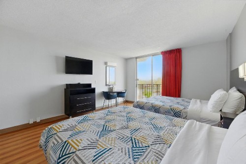 Motel 6-Atlanta GA - Virginia Ave - image 30