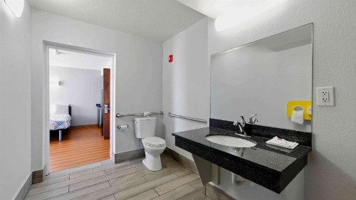 Motel 6-Atlanta GA - Virginia Ave - image 31