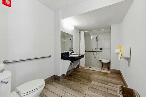 Motel 6-Atlanta GA - Virginia Ave - image 32