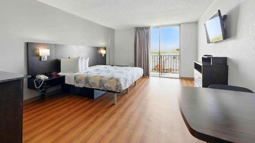 Motel 6-Atlanta GA - Virginia Ave - image 36