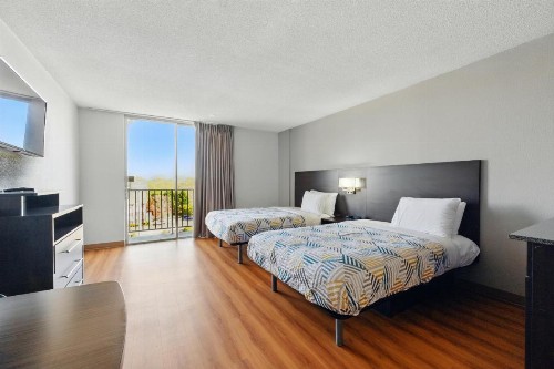 Motel 6-Atlanta GA - Virginia Ave - image 39