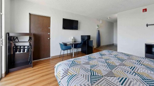 Motel 6-Atlanta GA - Virginia Ave - image 47