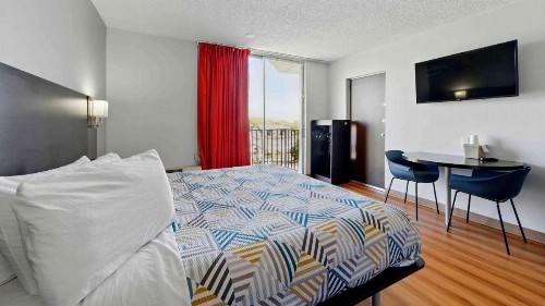Motel 6-Atlanta GA - Virginia Ave - image 48