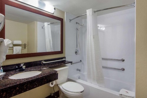 Comfort Inn Sandy Springs – Perimeter - image 10