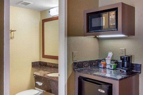 Comfort Inn Sandy Springs – Perimeter - image 26