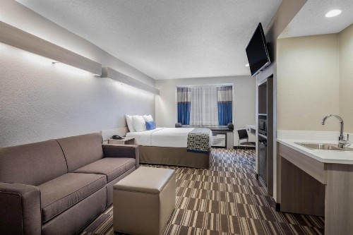 Microtel Inn & Suites by Wyndham Atlanta Buckhead Area - image 34
