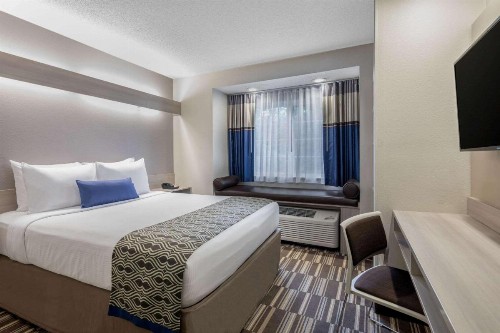 Microtel Inn & Suites by Wyndham Atlanta Buckhead Area - image 37