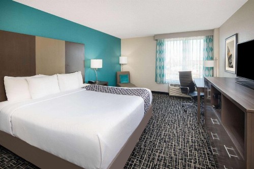 La Quinta by Wyndham Atlanta Airport North - image 14