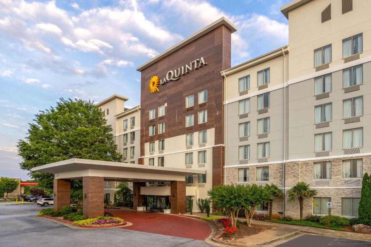 La Quinta by Wyndham Atlanta Airport North - image 2