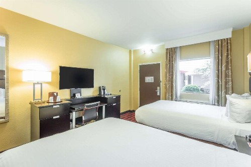 Inn at the Peachtrees Ascend Hotel Collection - image 9