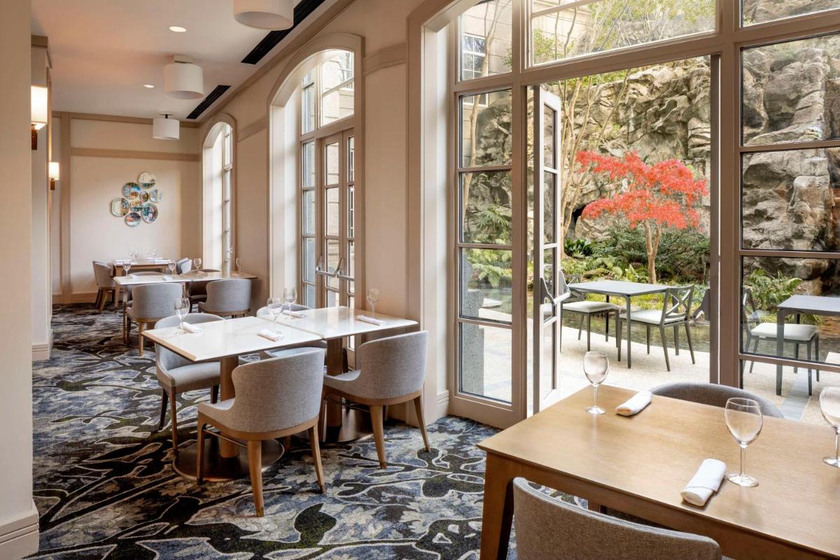 Grand Hyatt Atlanta in Buckhead - image 4