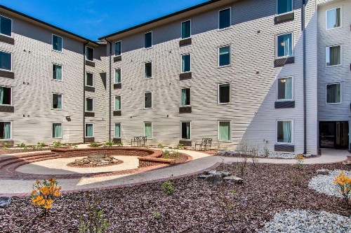 Clarion Inn & Suites Atlanta Downtown - image 12