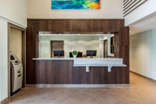 Clarion Inn & Suites Atlanta Downtown - image 13