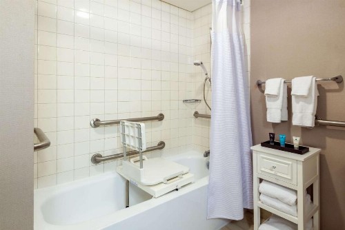Sonesta Atlanta Airport North - image 8