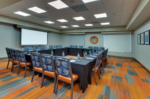 Holiday Inn Express & Suites Atlanta Perimeter Mall Hotel an IHG Hotel - image 11