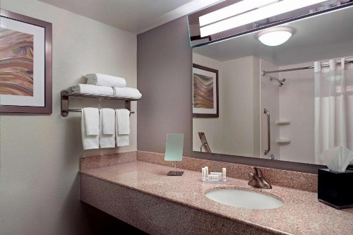 Sonesta Select Atlanta Cumberland Galleria - image 3