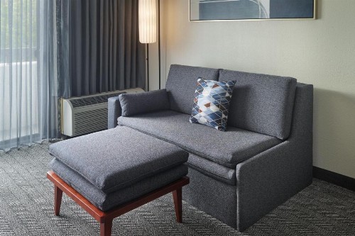 Courtyard by Marriott Atlanta Executive Park/Emory - image 13