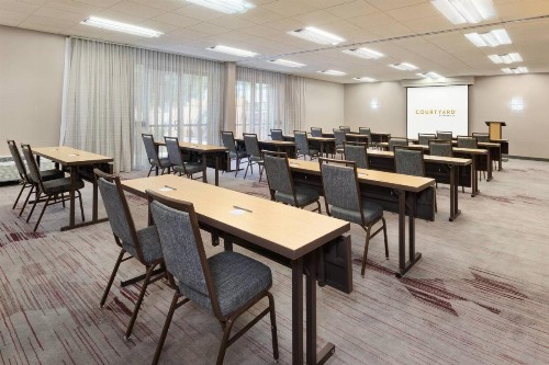 Courtyard by Marriott Atlanta Executive Park/Emory - image 20