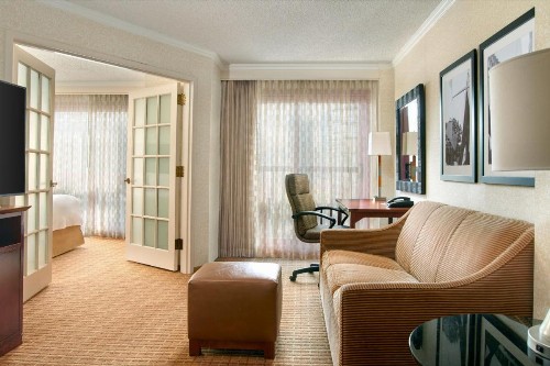 Atlanta Marriott Suites Midtown - Free Self Parking Through December 2021 - image 8