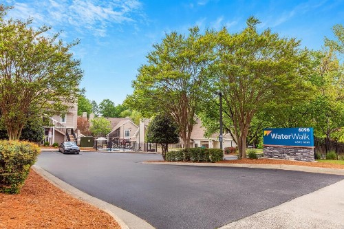 Hawthorn Suites by Wyndham Atlanta Perimeter Center - image 3