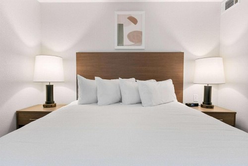 Hawthorn Suites by Wyndham Atlanta Perimeter Center - image 31