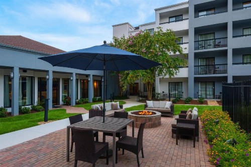 Courtyard by Marriott Perimeter Center - image 34