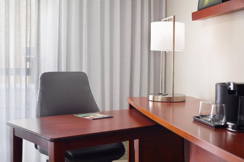 Courtyard by Marriott Perimeter Center - image 36
