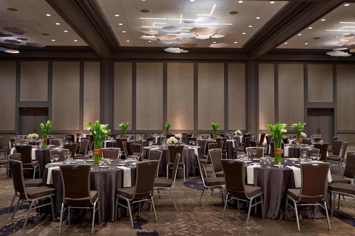 Renaissance Atlanta Waverly Hotel & Convention Center - image 7