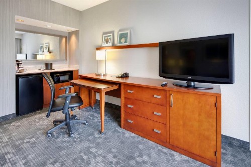 Courtyard by Marriott Atlanta Windy Hill/Ballpark - image 23