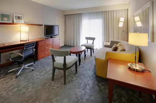 Courtyard by Marriott Atlanta Windy Hill/Ballpark - image 27